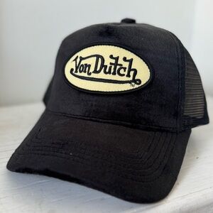 NWT Von Dutch Black Velvet Trucker Hat - SnapBack - Adjustable
